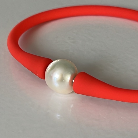 Silicone FRESH WATER PEARL Bracelet | OS | Orange - Picture 2 of 6